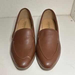 Women’s Cushionaire Tan Leather Slip-On Loafers Sz 8
